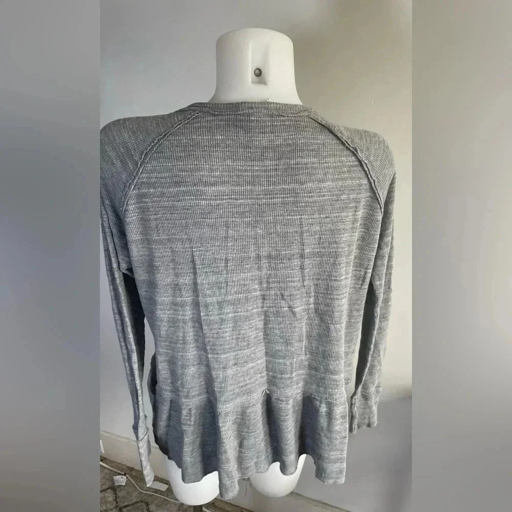 Free People Coastline Thermal Henley Peplum Top Gray Marled 0019 - Picture 4 of 8